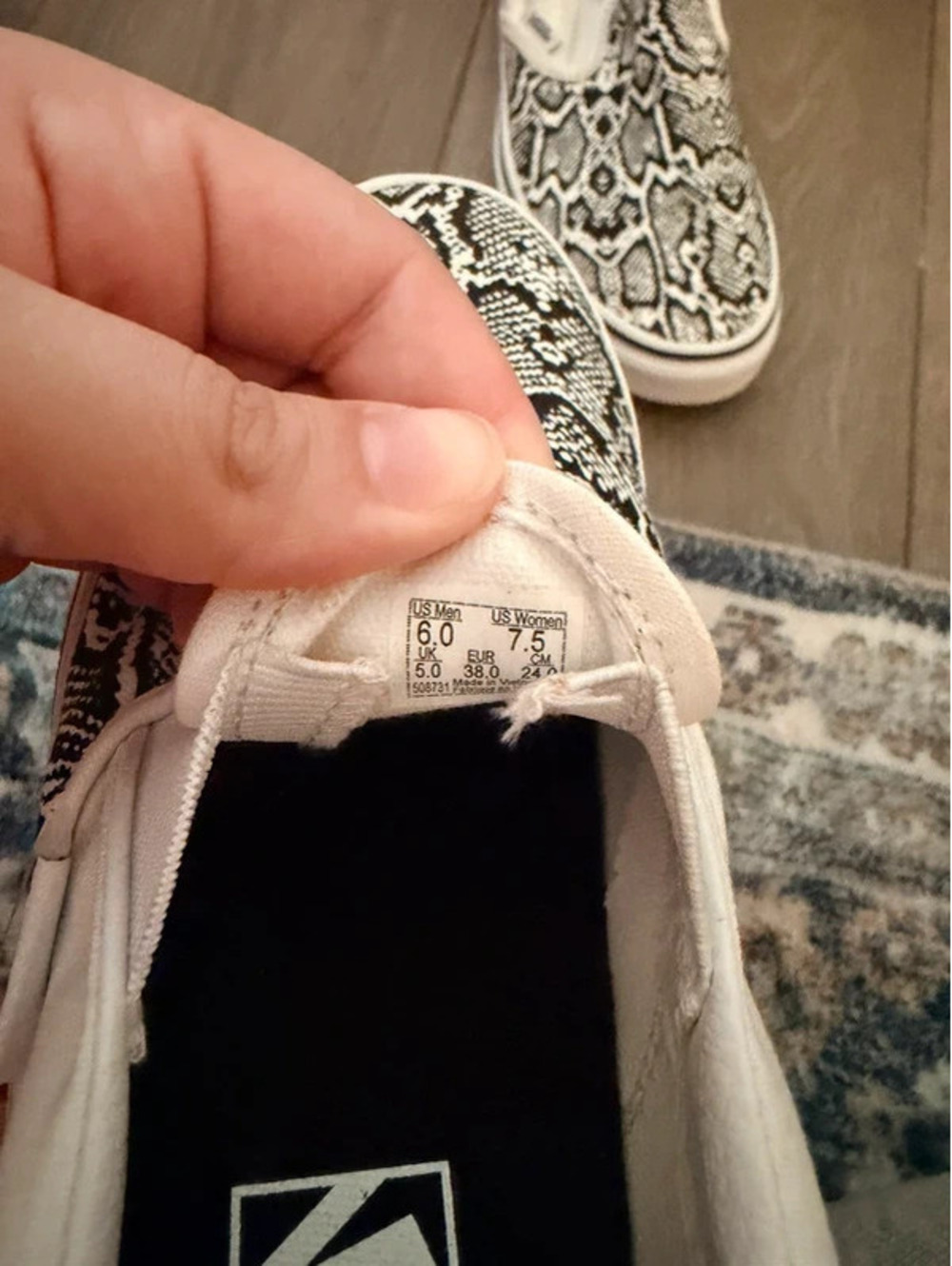 Vans nwt - Picture 3 of 3